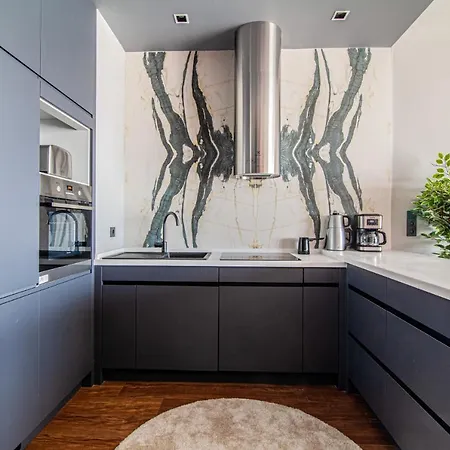 Lägenhet Centrally Located Flat With Balcony In Beyoglu *
