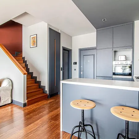 Centrally Located Flat With Balcony In Beyoglu * 이스탄불
