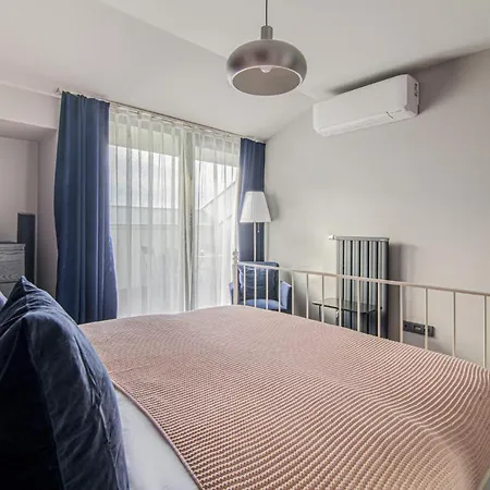 Centrally Located Flat With Balcony In Beyoglu *