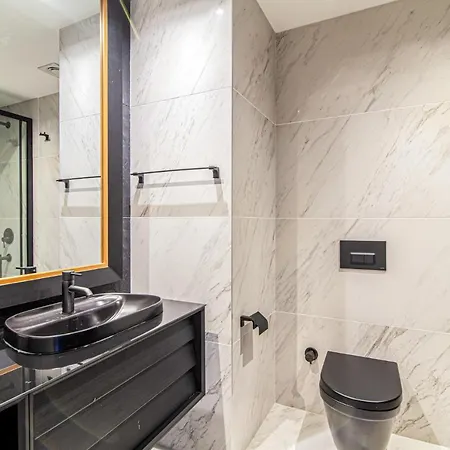 Centrally Located Flat With Balcony In Beyoglu Apartment Istanbul